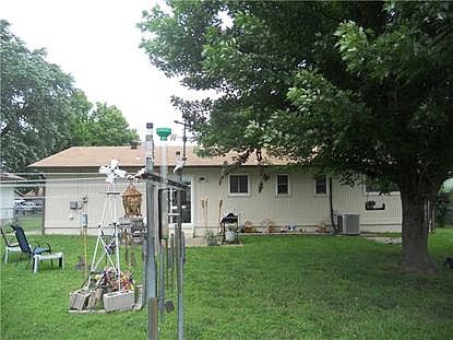 3rd image of 1310 W Janda Dr