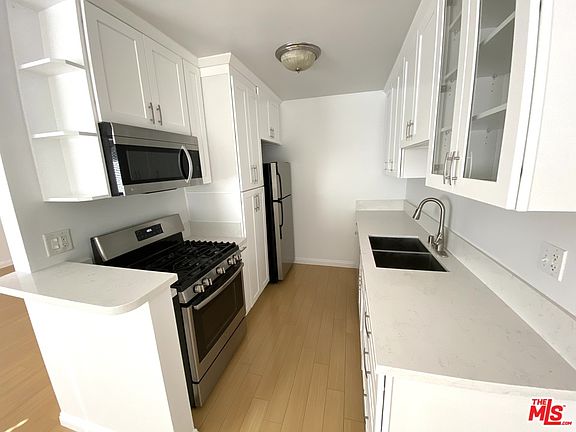 5th image of 1608 S Bentley Ave APT 5