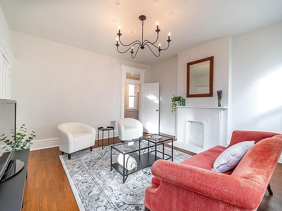 2nd image of 338 W Hubbard Ave #338