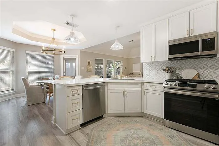 4 bed, 1837 sqft, $2,900 — Photo 1