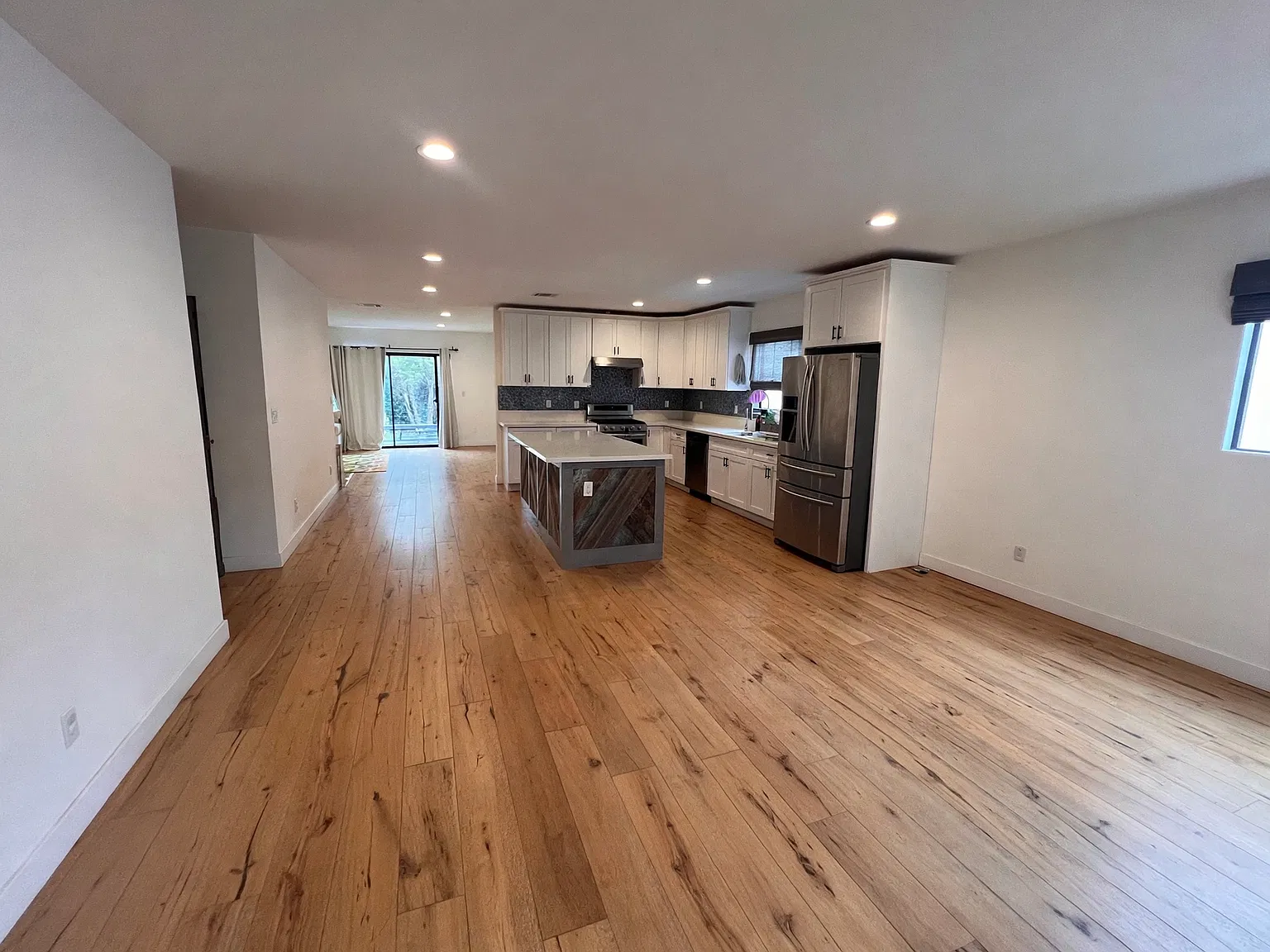 4 bed, 1721 sqft, $5,500 — Photo 4