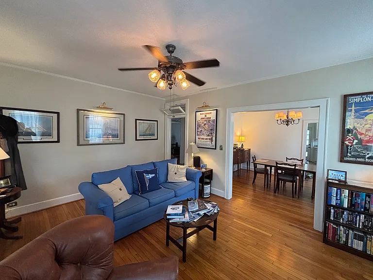 407 S Walker St — Photo 3