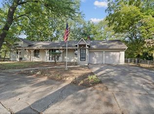 2416 N Whitney Rd, Independence, MO 64058
