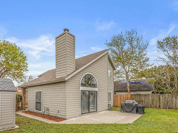 3rd image of 3109 LANTANA LAKES Drive