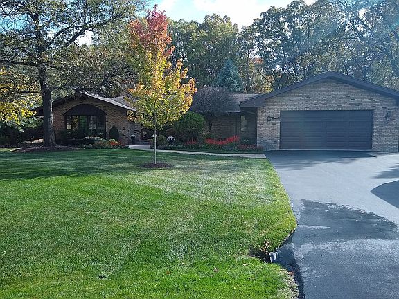 3rd image of 12941 W Oak View Ct