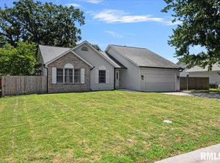 1 Sunnyside Dr, Springfield, IL 62702