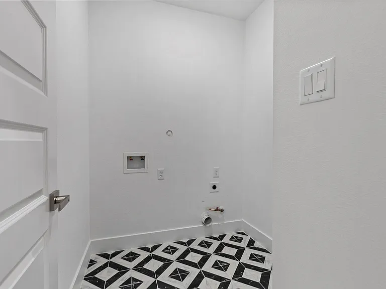 8109 Hamlet St #A — Photo 9