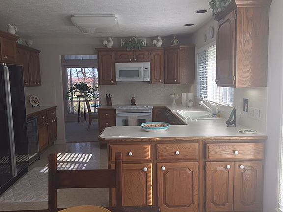 5th image of 473 Regency Park Dr