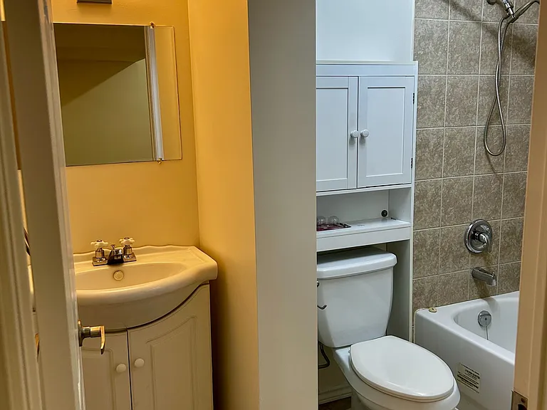 144 Rockwood Cres #BASEMENT — Photo 8