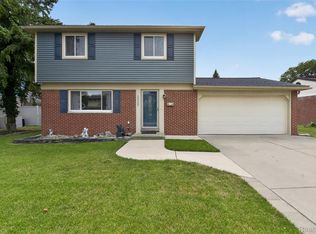 22325 Haig St, Taylor, MI 48180