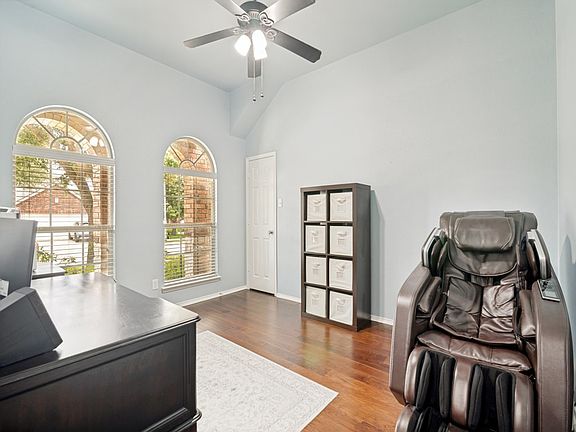 5th image of 1909 Fair Parke Ln
