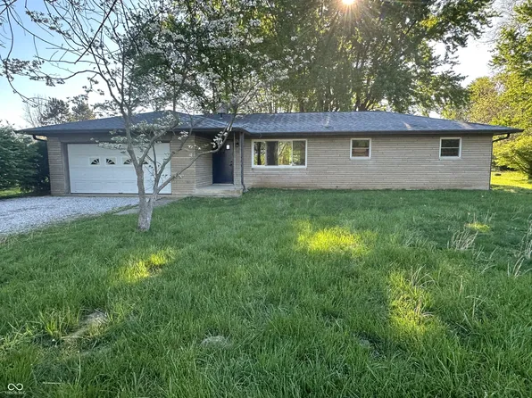 973 Mullinix Rd, Greenwood, IN 46143