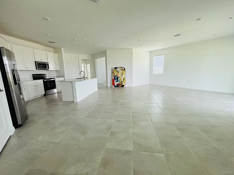 20590 Hazelnut Ct S #1621 — Photo 11
