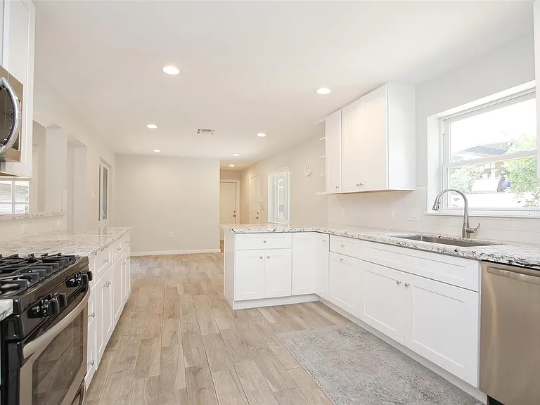 3603 Tartan Ln — Photo 7