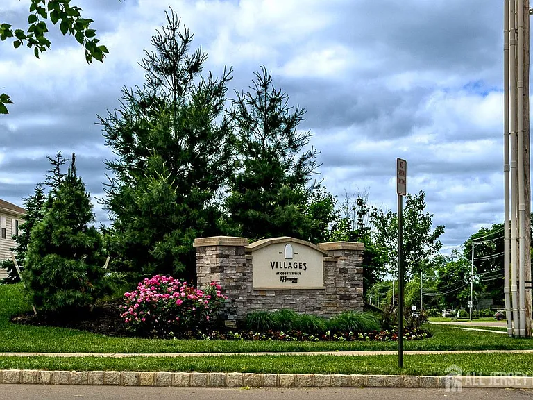 3305 Charleston Dr — Photo 29