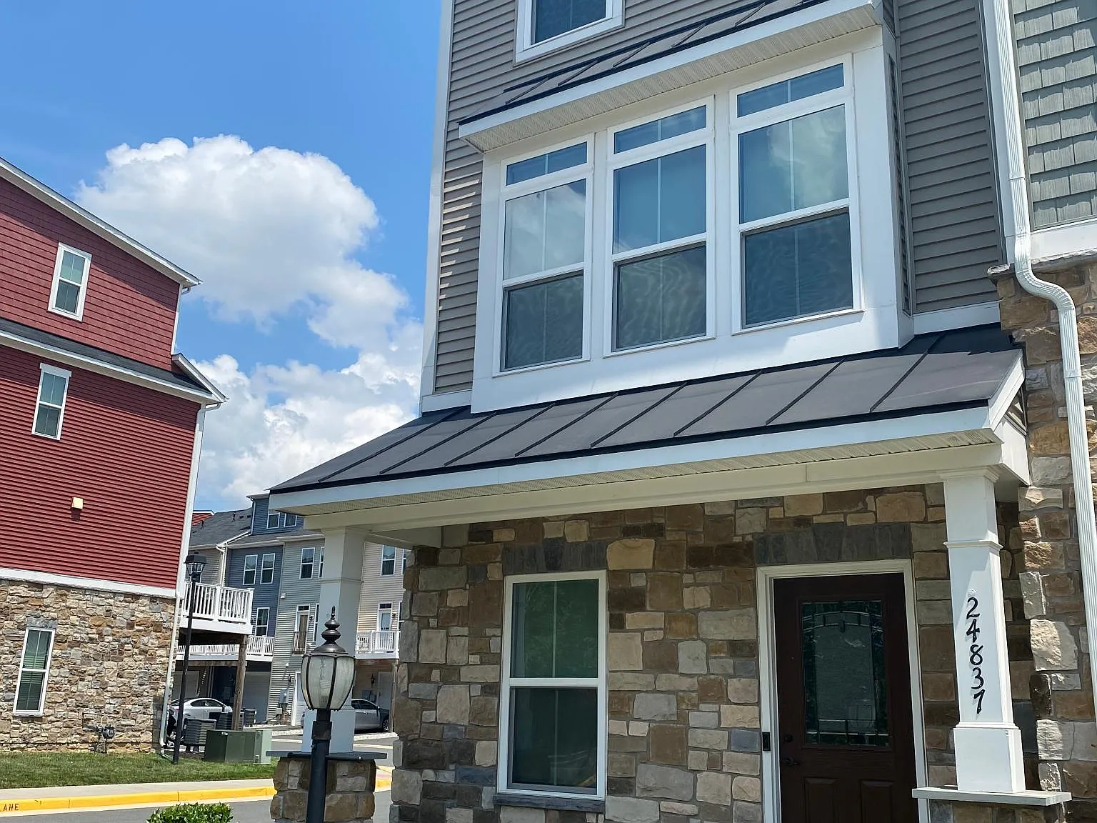3 bed, 3.5 bath, 1612 sqft, $2,950 — Photo 1