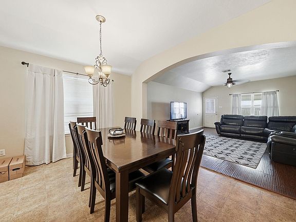 5th image of 8915 Durham Manor Ln