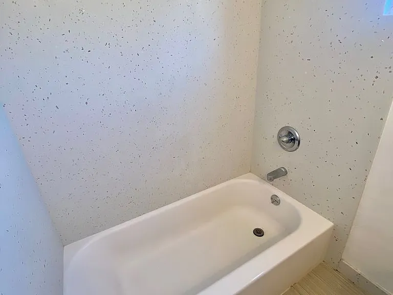 2199 Grant Street — Photo 8
