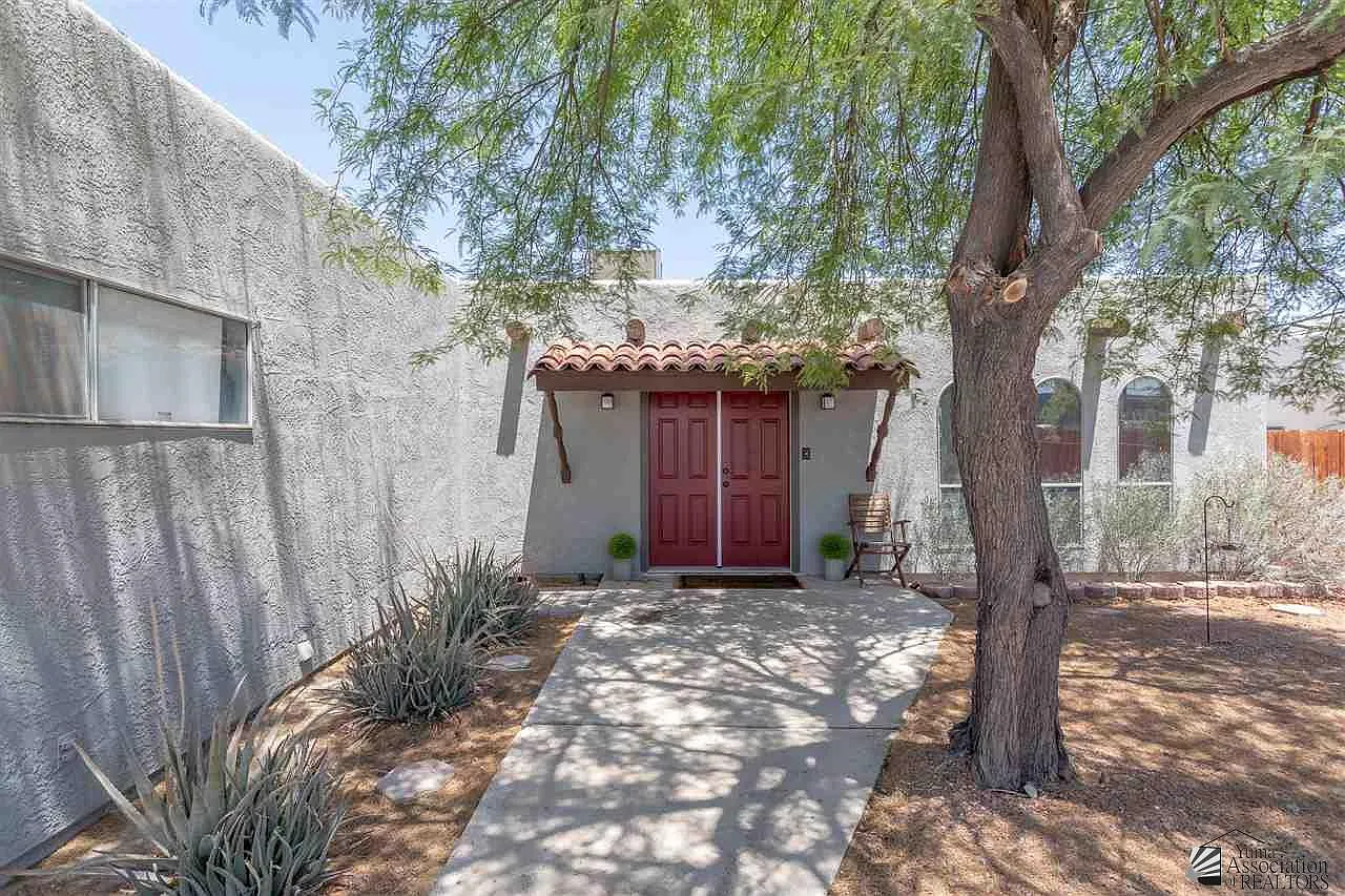 3 bed, 1645 sqft, $2,000 — Photo 1
