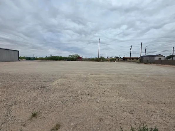108 S James Ave, Monahans, TX 79756