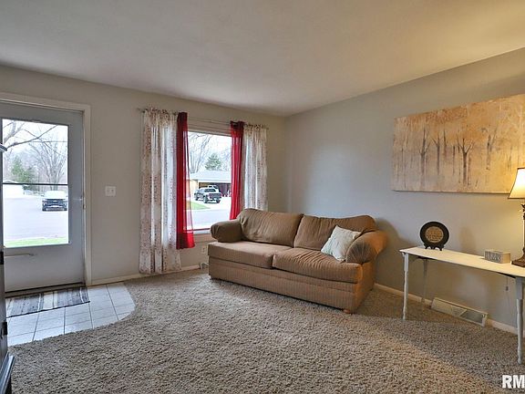 5th image of 2300 S Julie Ln