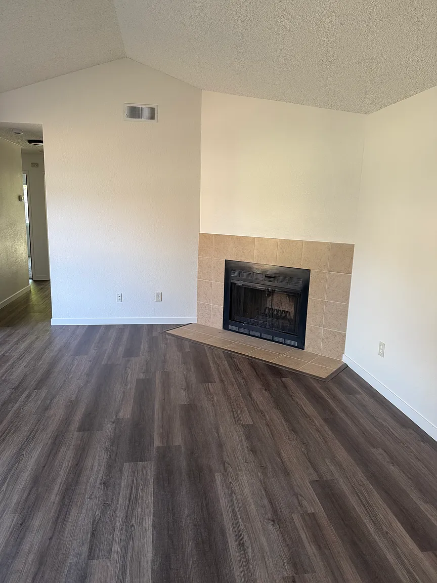 147 Muir Cir photo 1