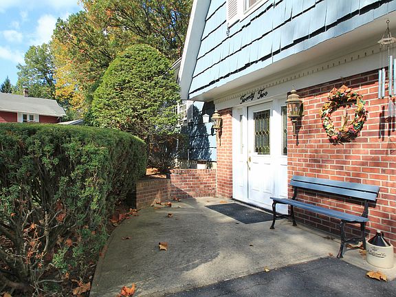 Walkway to Front of House
