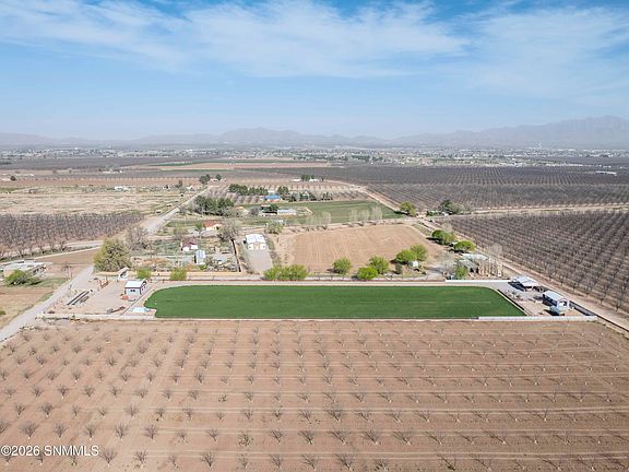 3rd image of 1405 Webb Rd