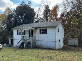 9988 Forest Dr, Ooltewah, TN 37363