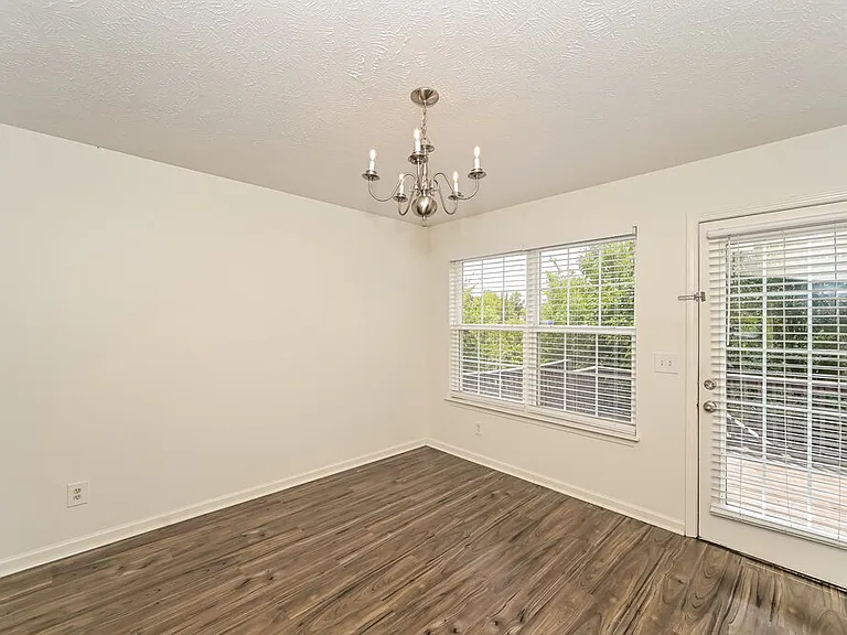1108 Harmony Ln — Photo 6