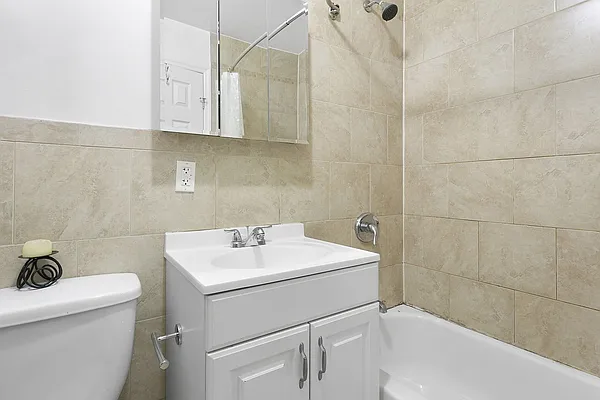 Rented by Halstead Real Estate | media 19