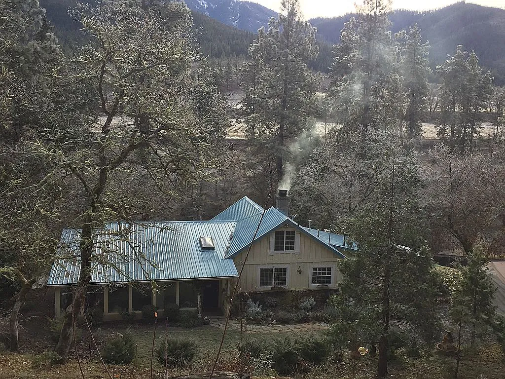 2529 Kinney Creek Rd photo 1