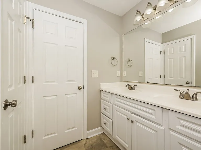 1245 Canyon Ridge Ct — Photo 12