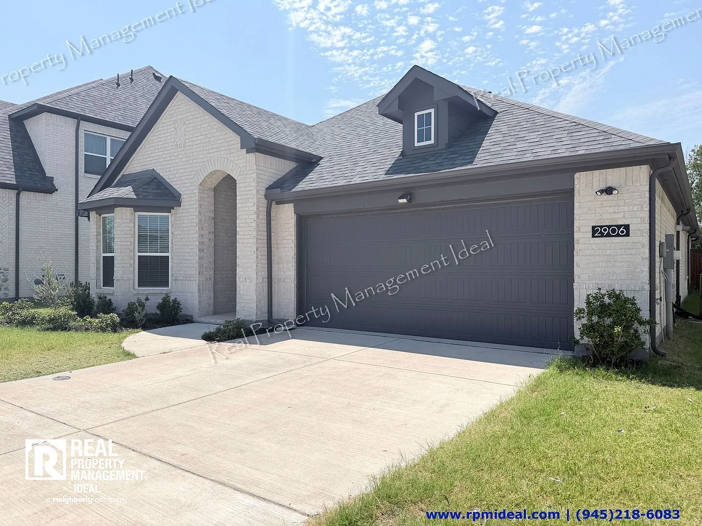 4 bed, 2.0 bath, 2182 sqft, $2,190 — Photo 2