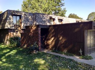 7221 Oldpost Rd #16, Lincoln, NE 68506