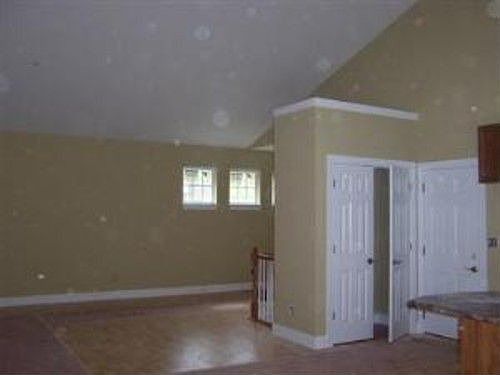 3rd image of 5938 Cambridge Ave