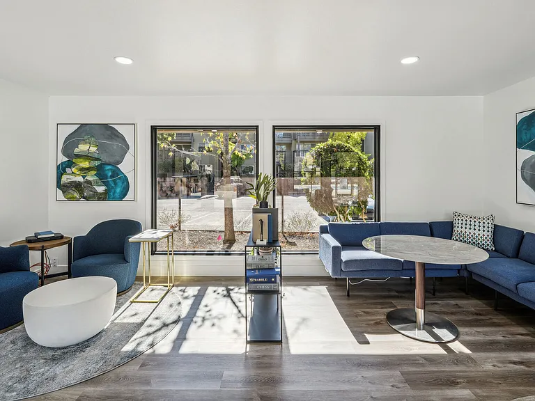 Skylark Apartments — Photo 45