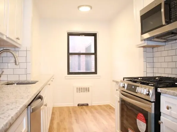 51 White Oak Street #2D, New Rochelle, NY 10801
