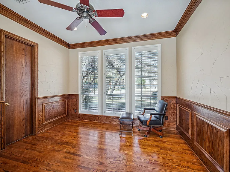 5012 Kirkland Ct — Photo 31