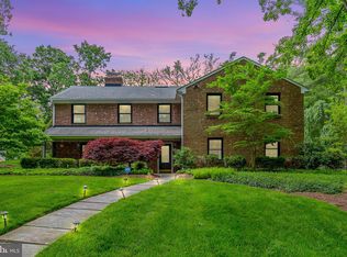 7600 Savannah Dr, Bethesda, MD 20817