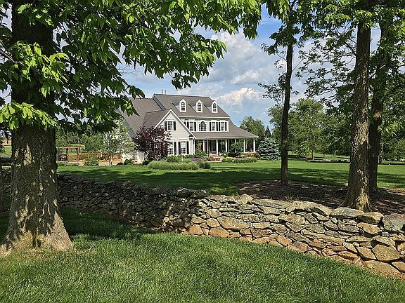 4th image of 17646 Stonegait Ct