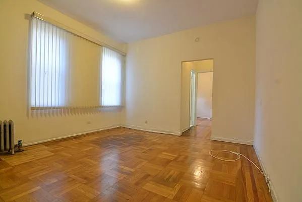 Rented by David Hirsch, LREB | media 33