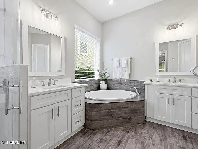 429 Pelican Pointe Rd — Photo 15