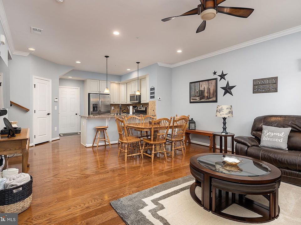 1st image of 7869 Culloden Crest Ln