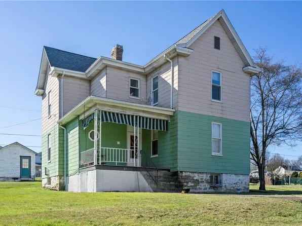 416 East Ave, Allison, PA 15413