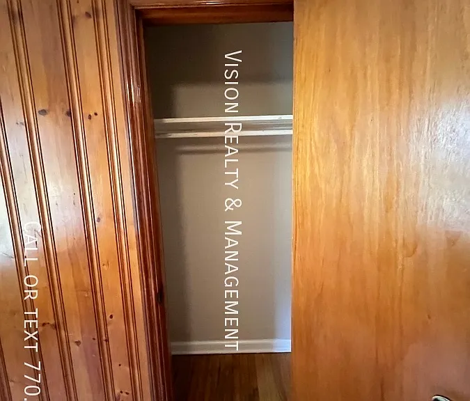 1148 Center St SW — Photo 30