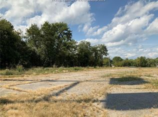 102 Violet Dr, Ravenswood, WV 26164