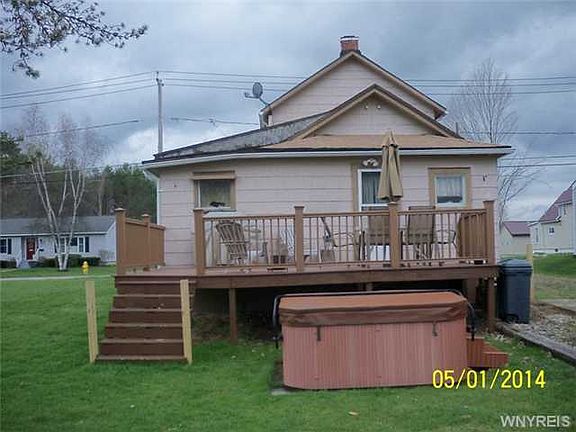 3rd image of 157 Grossman Ave