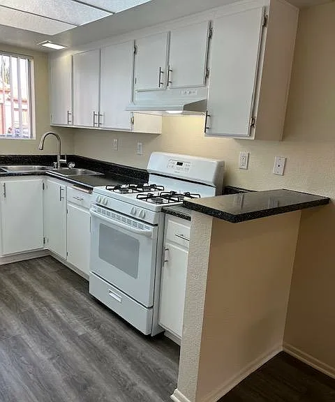 Summerwind Apartments — Photo 24