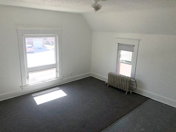 3rd image of 225 W Loucks St APT 2